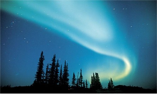 1814_84715_67957_aurora-badai-matahari